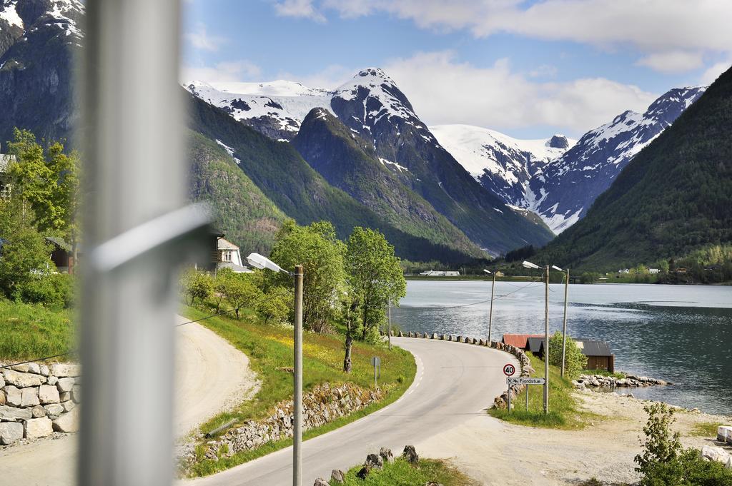 Fjaerland Fjordstove Hotell - Huseby Hotelldrift As Exteriör bild